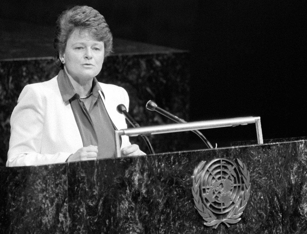 Gro Harlem Brundtland addressing General Assembly on Environment and Development